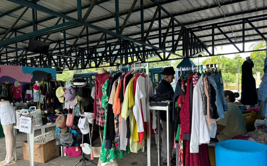 Varal Solidário disponibiliza roupas e calçados gratuitos no Terminal de Ônibus nesta terça-feira (14)