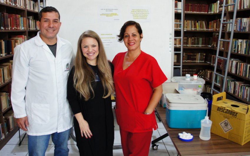 Vacinação itinerante contra a Influenza chega até a Biblioteca Leôncio Correia em Paranaguá