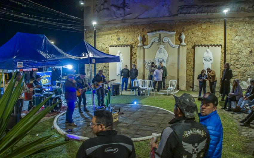“Tocadores de Blues” se apresentam na Praça Newton Deslandes